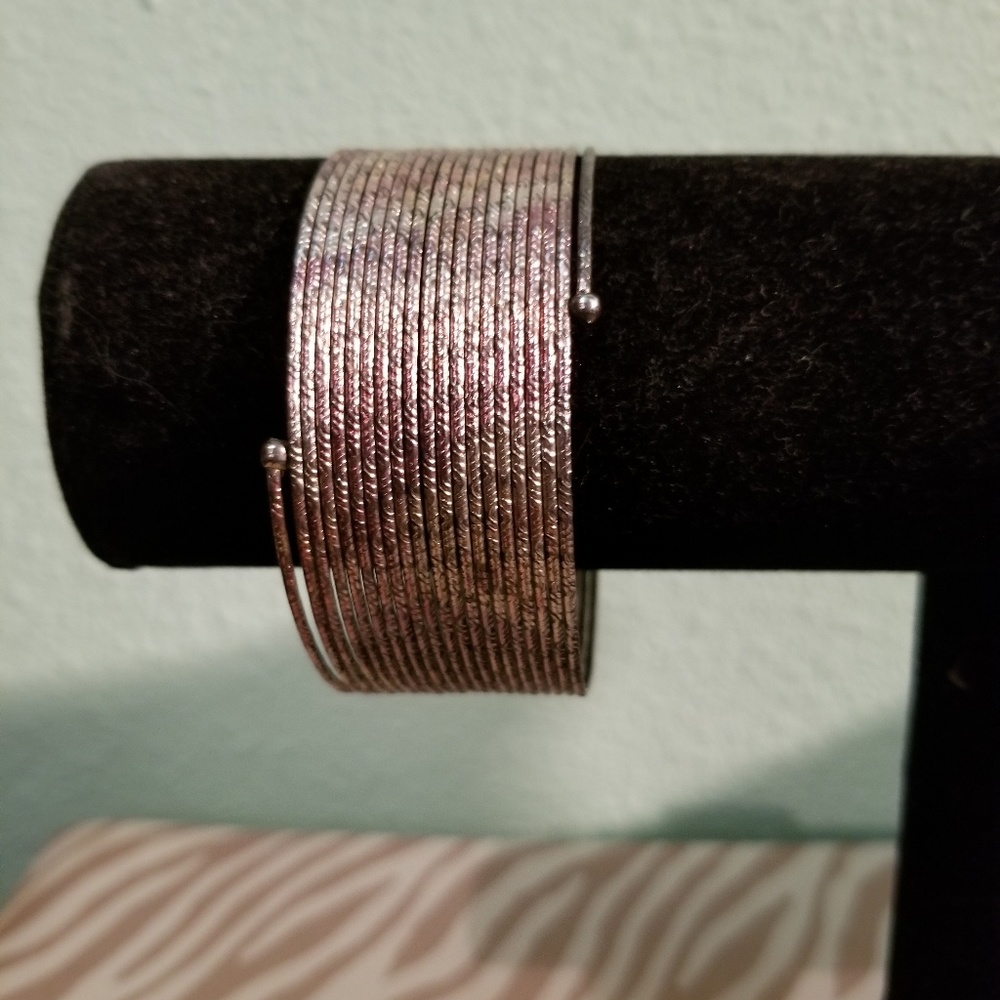 Bracelets - Picture 2 of 3